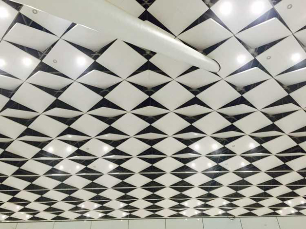 9、離港大廳吊頂-（實景圖）.jpg